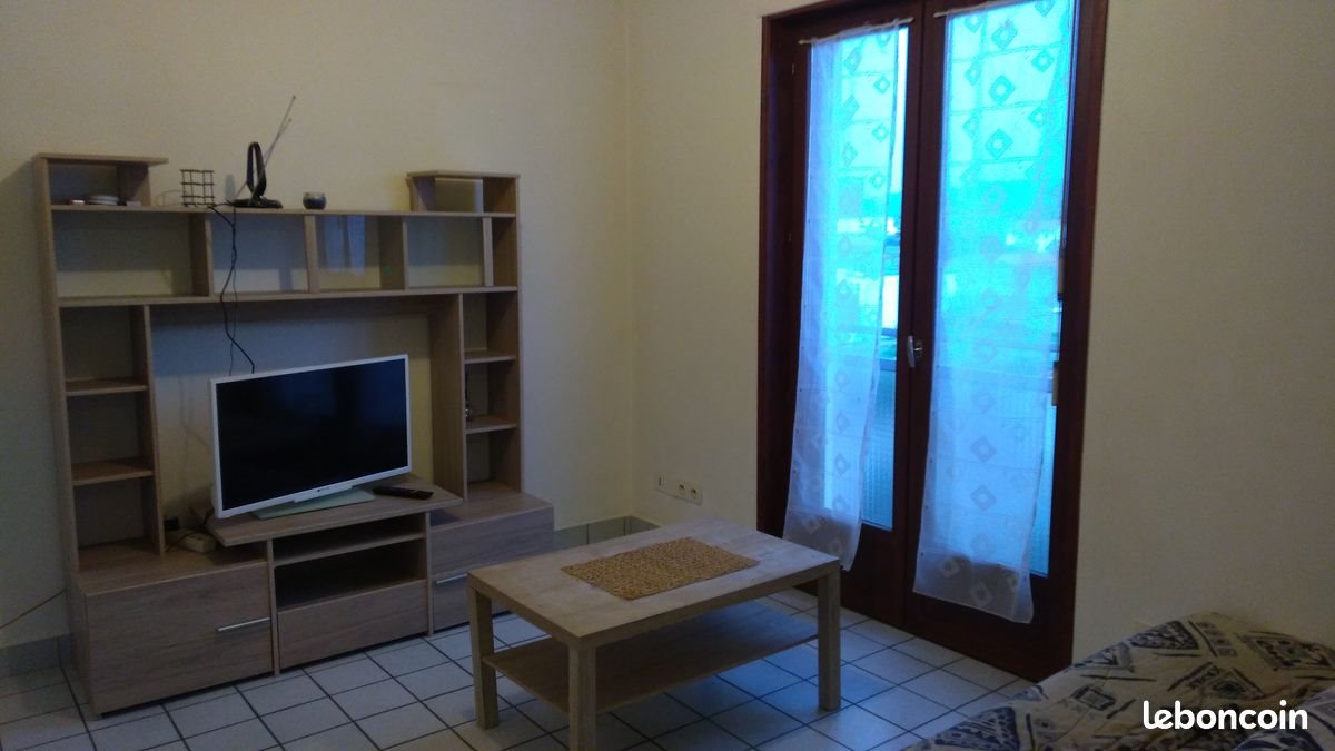 Appartement à louer, 26m², Roussillon