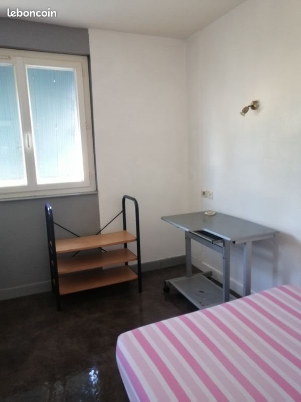 Appartement à louer, 18m², Saint-Juéry