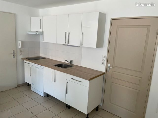 Appartement à louer, 45m², Morières-lès-Avignon