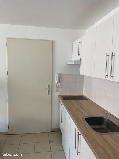 Appartement à louer, 45m², Morières-lès-Avignon