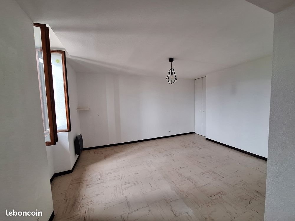 Appartement à louer, 32m², Porte-de-Savoie