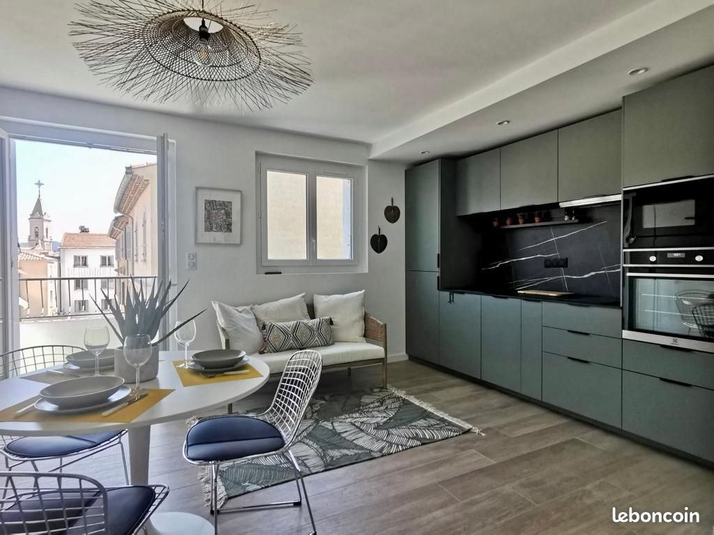 Appartement à louer, 266m², Sanary-sur-Mer
