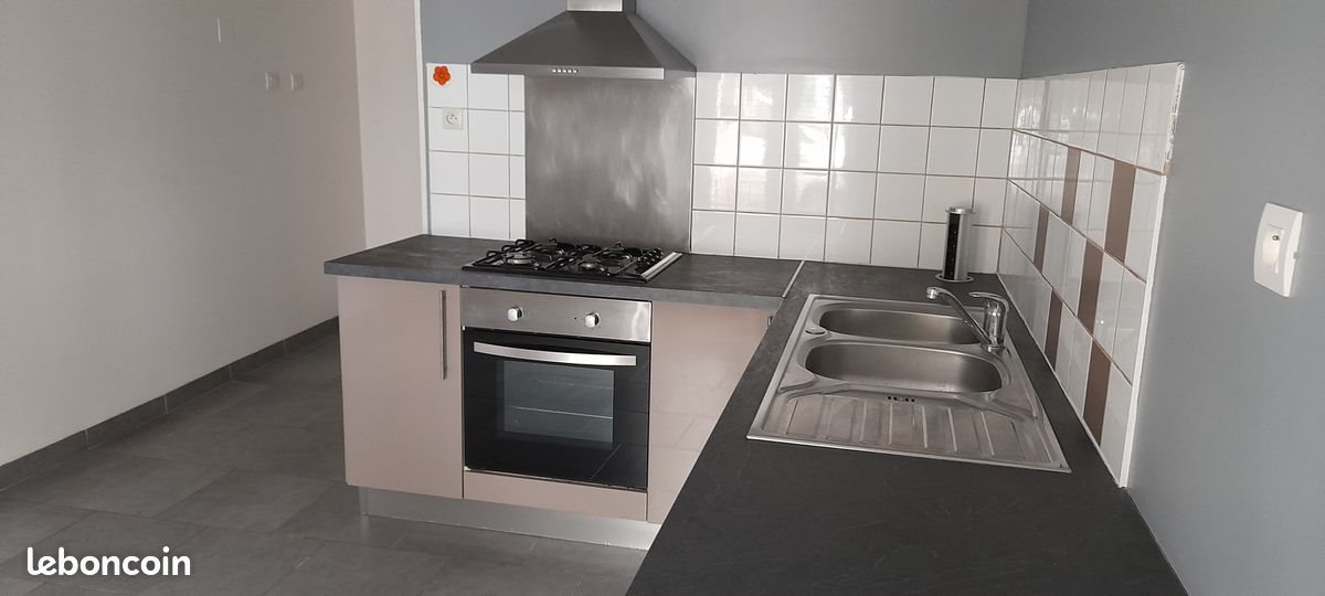 Maison à louer, 80m², Bogny-sur-Meuse