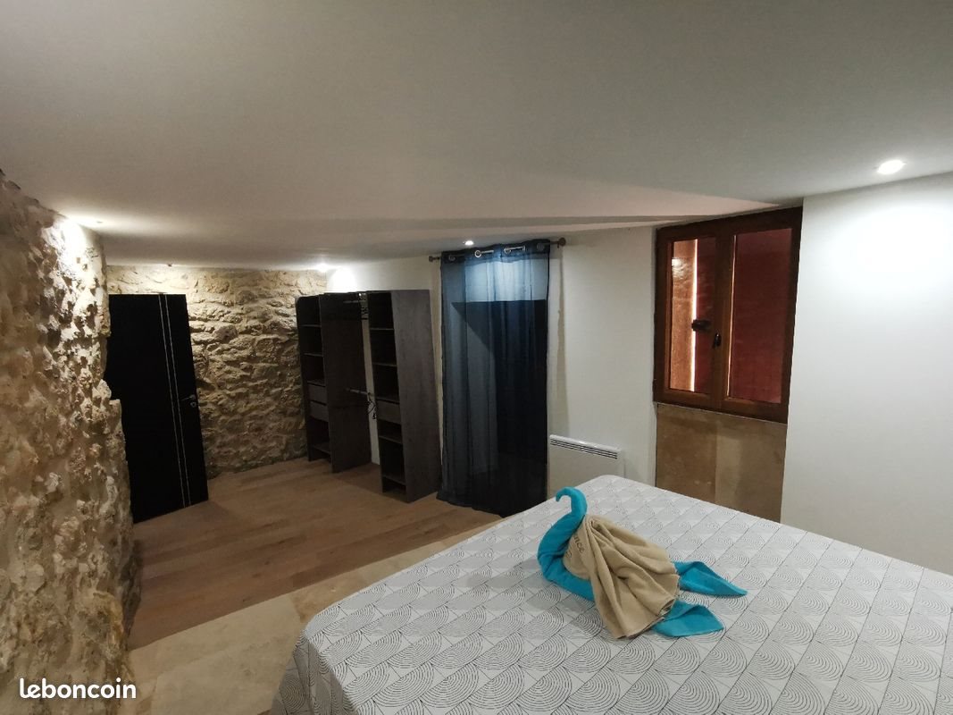 Maison à louer, 90m², Ansouis