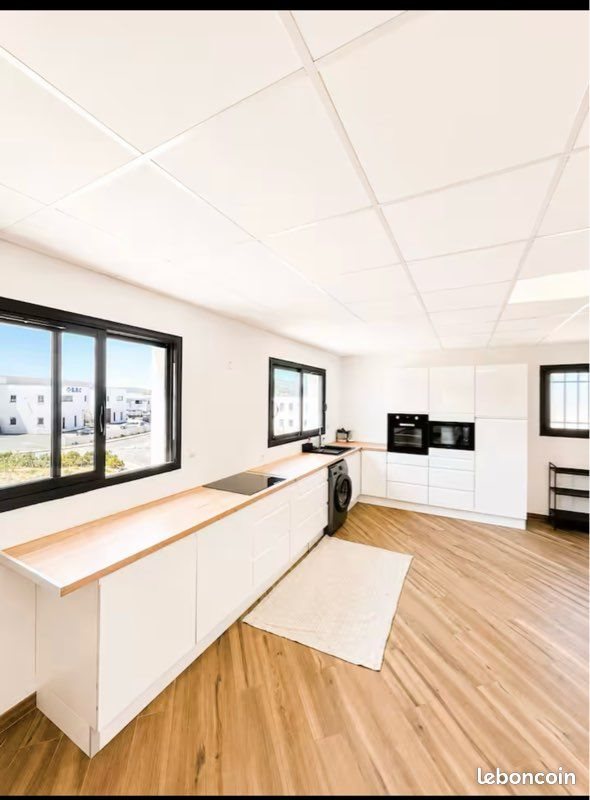 Appartement à louer, 200m², Montredon-des-Corbières