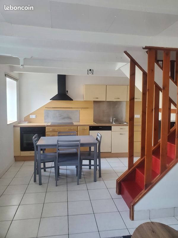 Maison à louer, 40m², Plouvorn