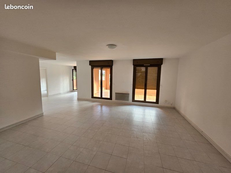 Appartement à louer, 110m², Roquebrune-Cap-Martin