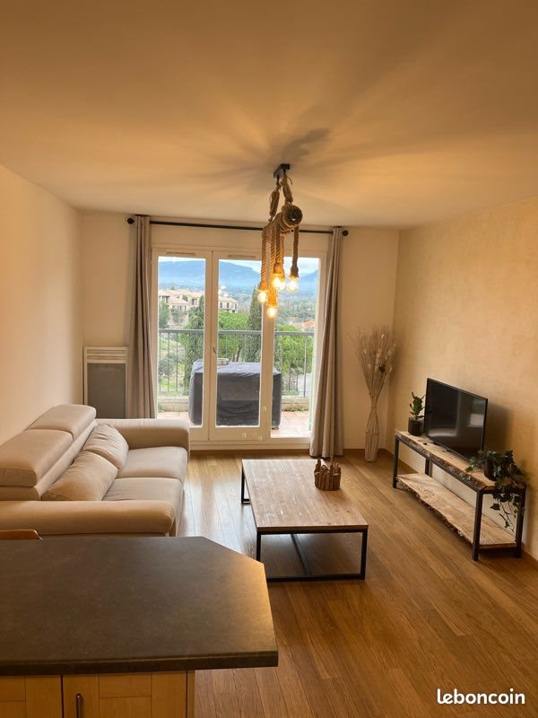 Appartement à louer, 40m², Roquebrune-sur-Argens