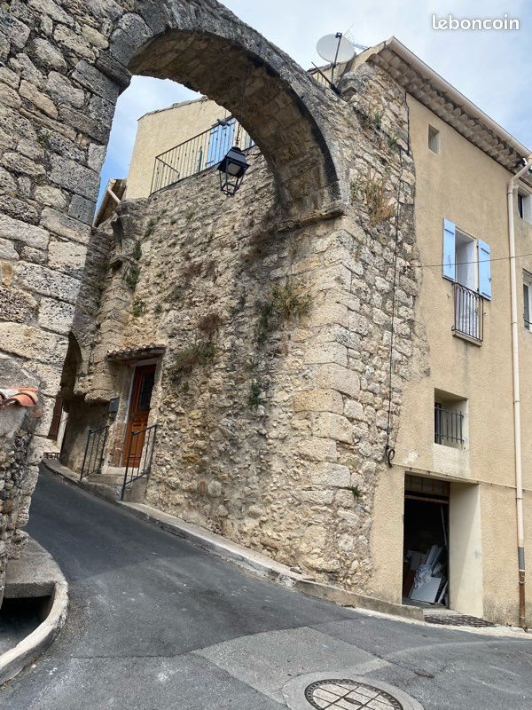 Maison à louer, 105m², Puissalicon