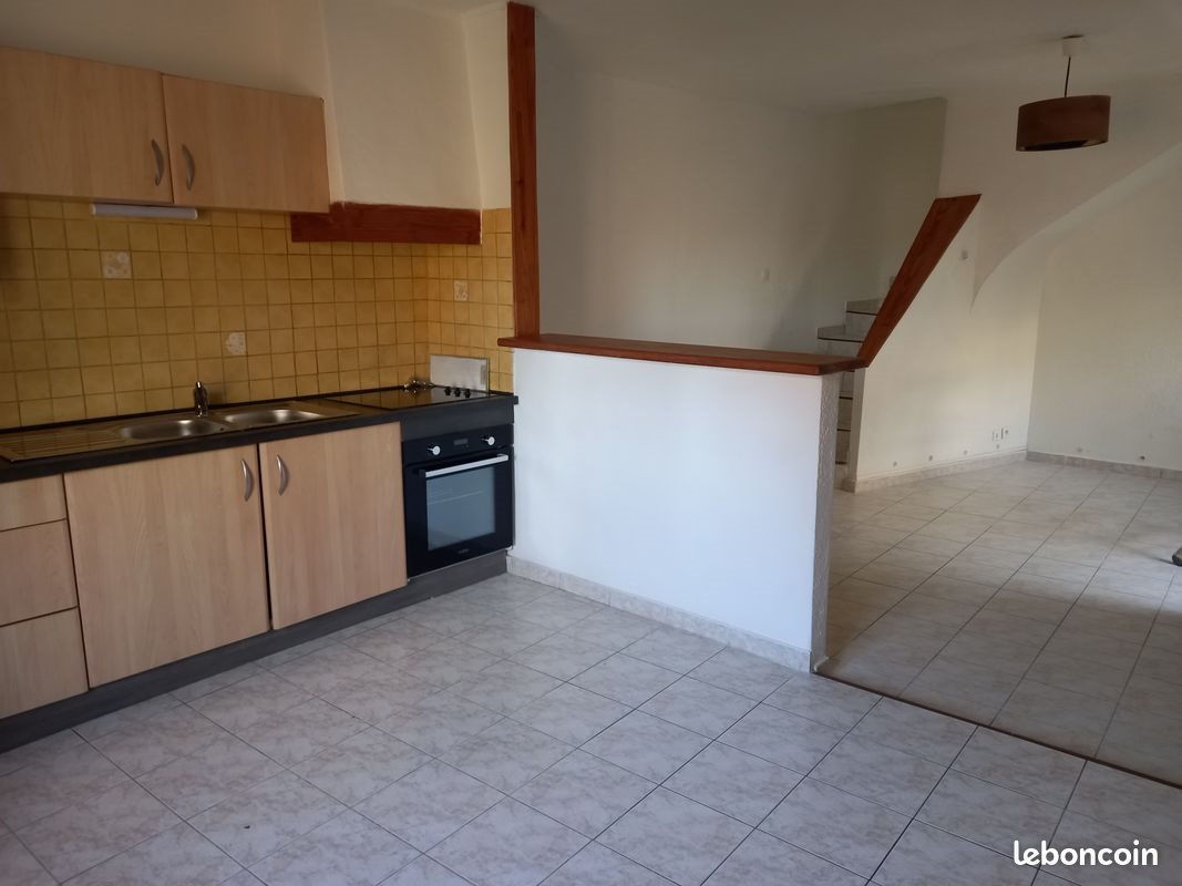 Maison à louer, 75m², Sussargues