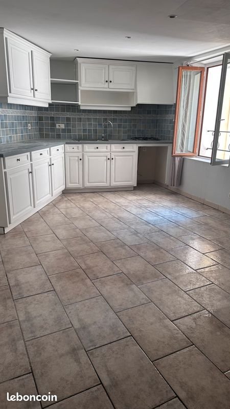 Appartement à louer, 63m², Trans-en-Provence