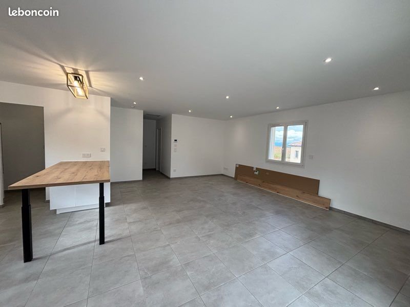 Maison à louer, 90m², Saint-Romain-de-Lerps