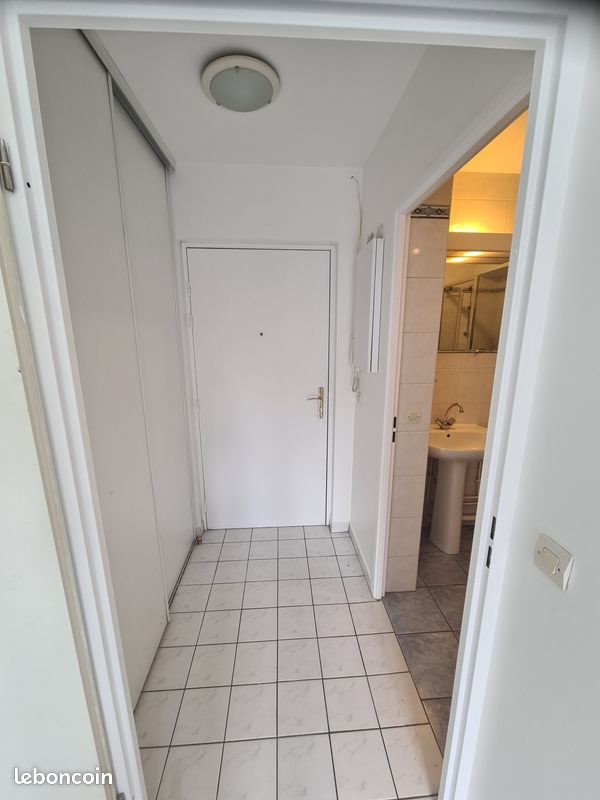 Appartement à louer, 24m², Evry