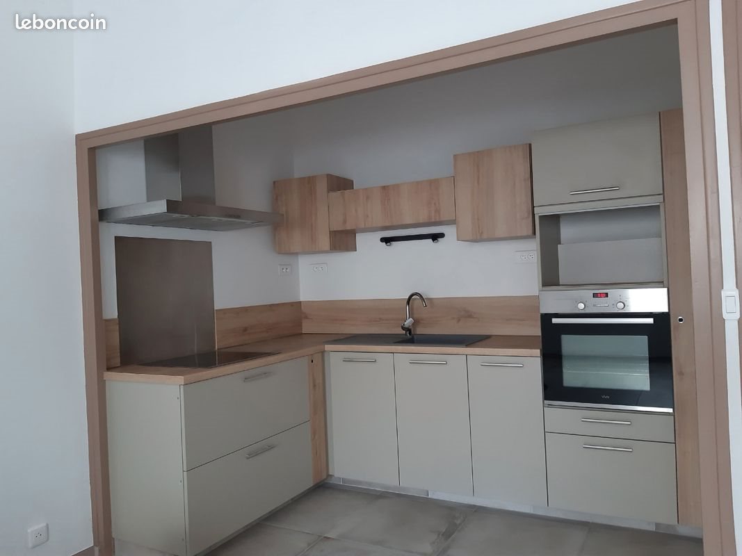 Appartement à louer, 46m², Rochefort