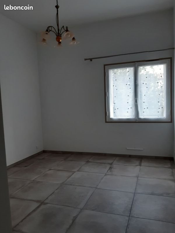 Appartement à louer, 46m², Rochefort
