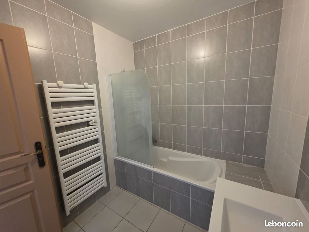 Appartement à louer, 70m², Chatuzange-le-Goubet