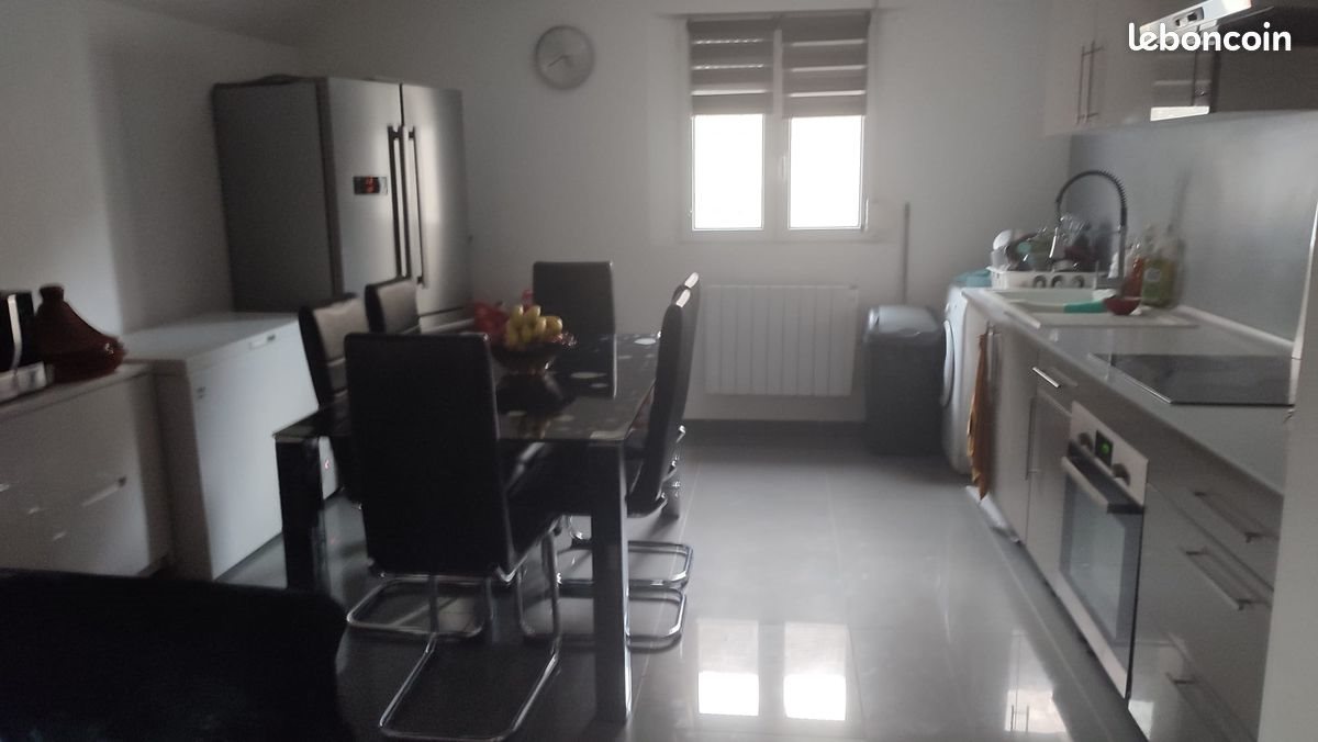 Appartement à louer, 67m², Villebarou