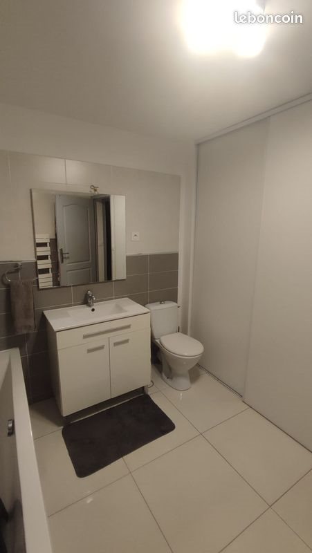 Appartement à louer, 67m², Villebarou