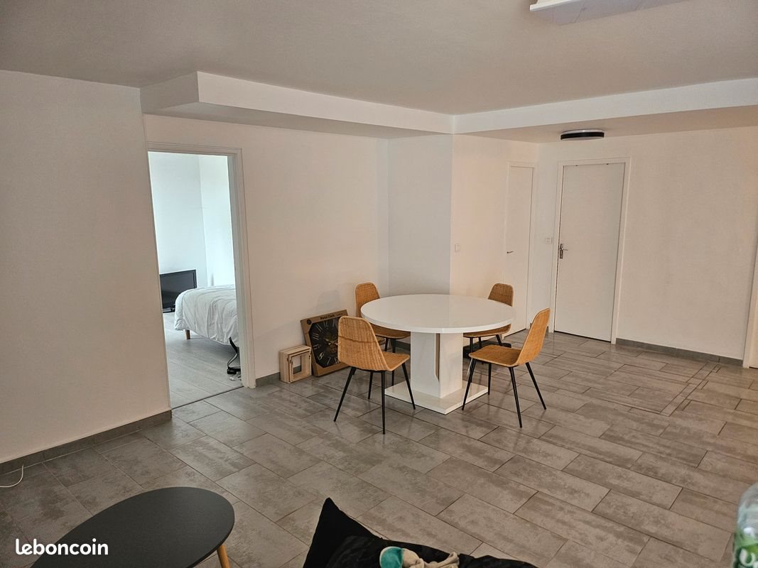 Appartement à louer, 61m², Évry-Courcouronnes