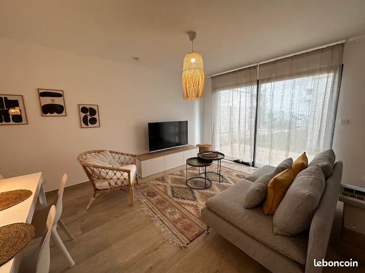 Maison à louer, 83m², Mèze