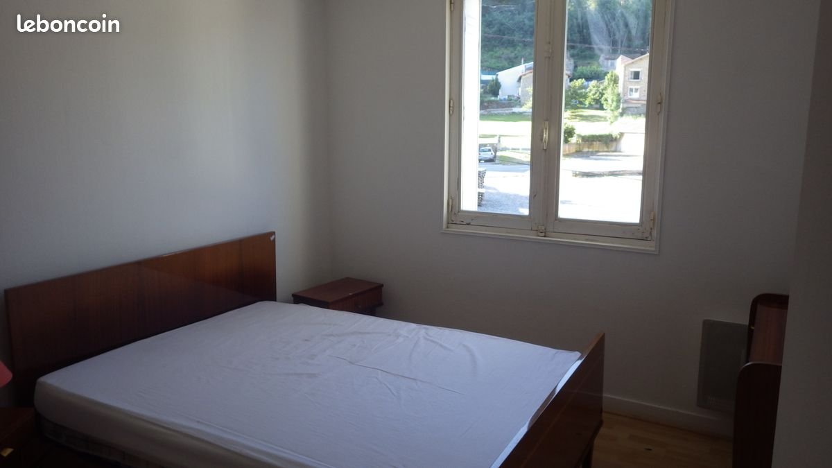 Appartement à louer, 57m², Vocance