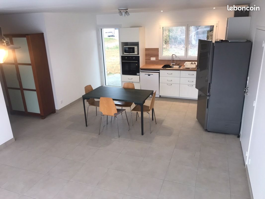 Maison à louer, 79m², Corseul