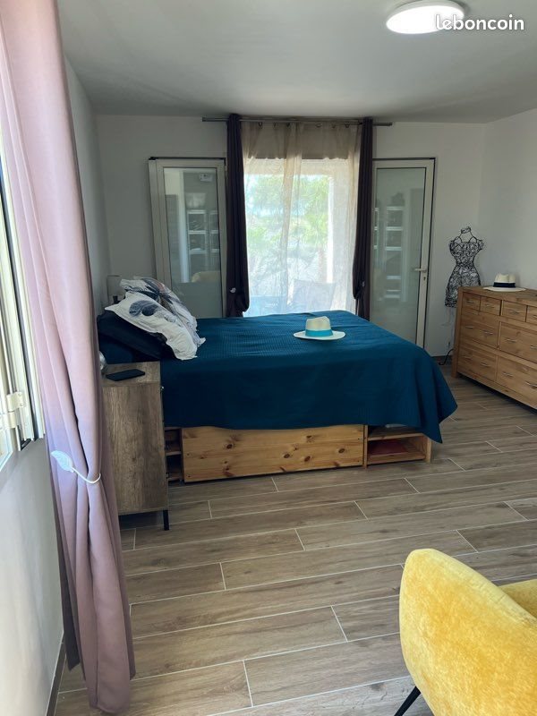 Maison à louer, 201m², Bezouce