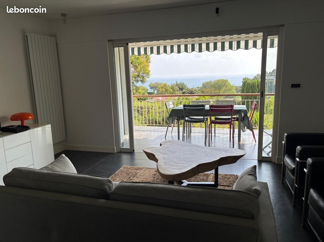 Appartement à louer, 68m², Cassis