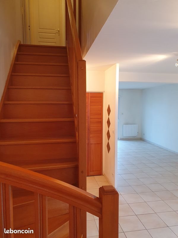 Maison à louer, 120m², Rots