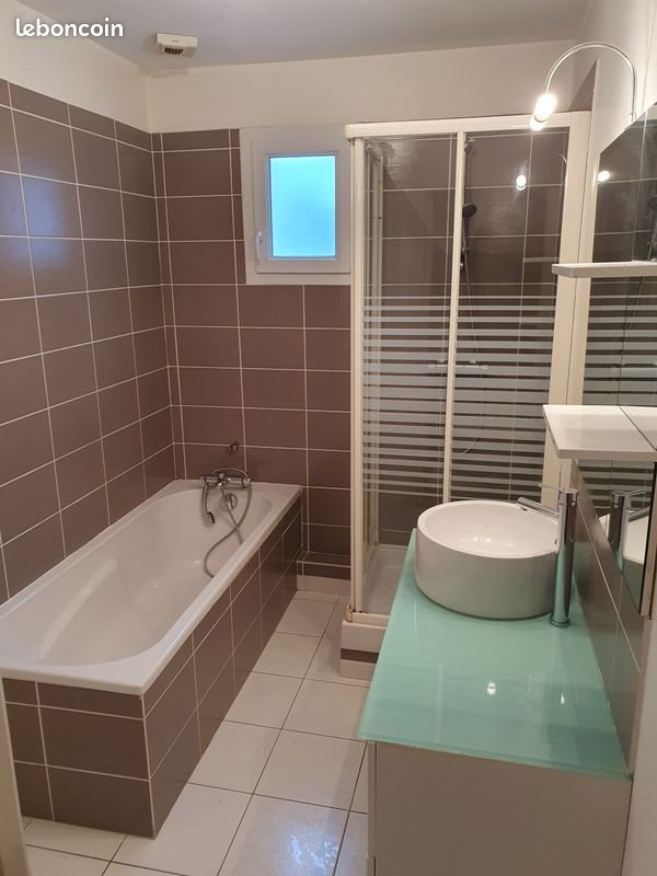 Maison à louer, 120m², Rots