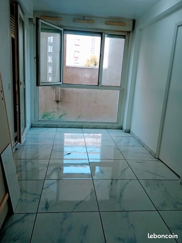 Appartement à louer, 28m², Marseille 8ème