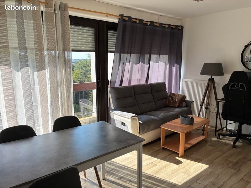 Appartement à louer, 40m², Saintes
