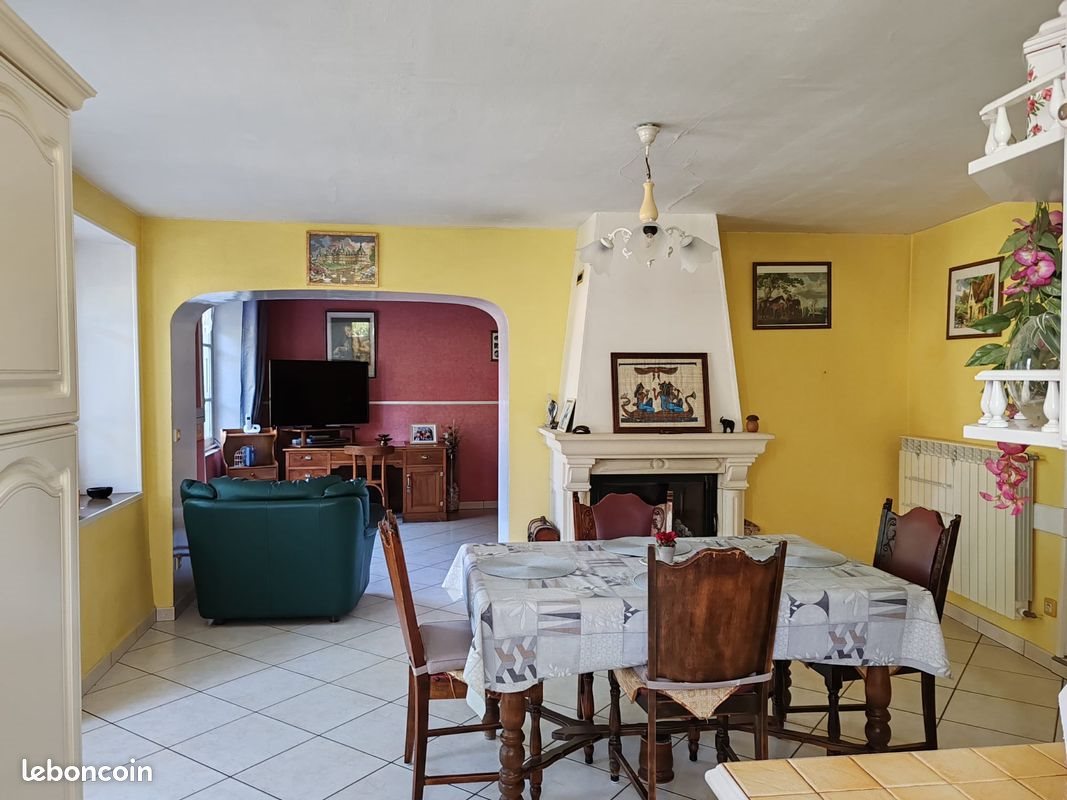 Maison à vendre, 137m², Massieu