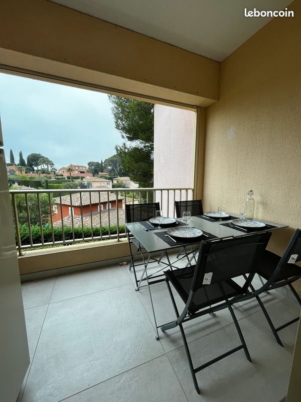 Appartement à louer, 17m², Sanary-sur-Mer