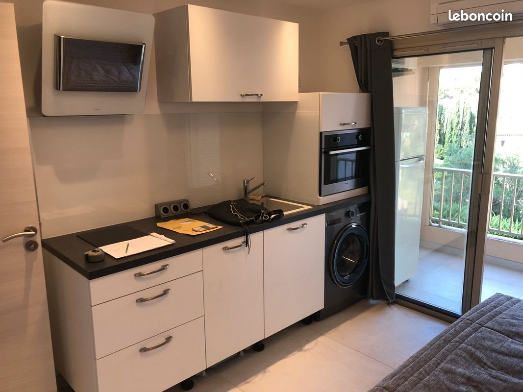 Appartement à louer, 17m², Sanary-sur-Mer