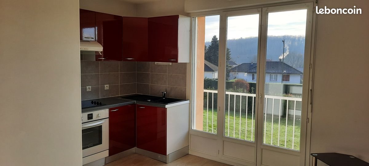 Appartement à louer, 45m², Le Palais-sur-Vienne