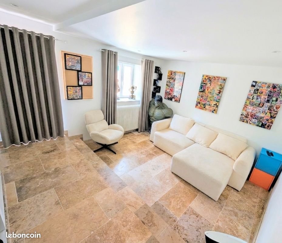 Maison à louer, 154m², Neaux