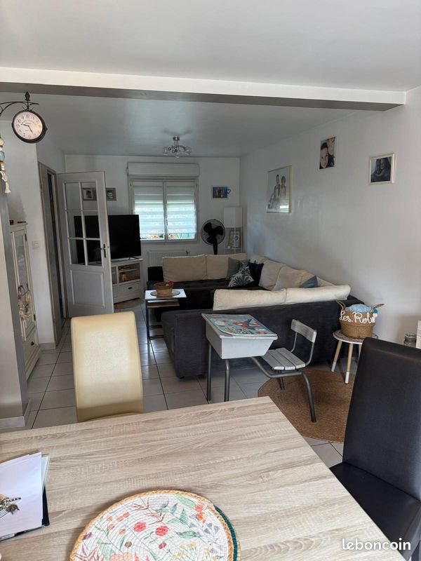 Maison à louer, 102m², Neuville-Saint-Rémy