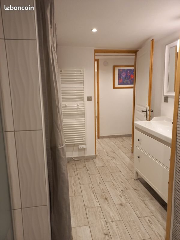 Appartement à louer, 60m², Roquemaure
