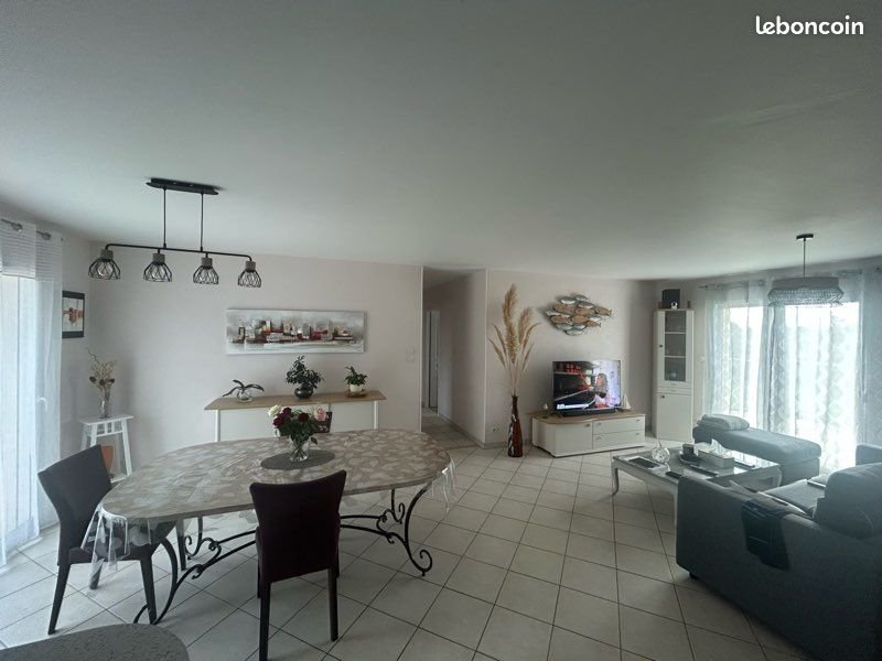Maison à louer, 120m², Champdeniers-Saint-Denis