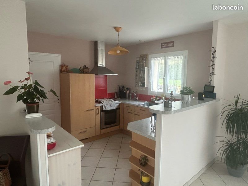 Maison à louer, 120m², Champdeniers-Saint-Denis
