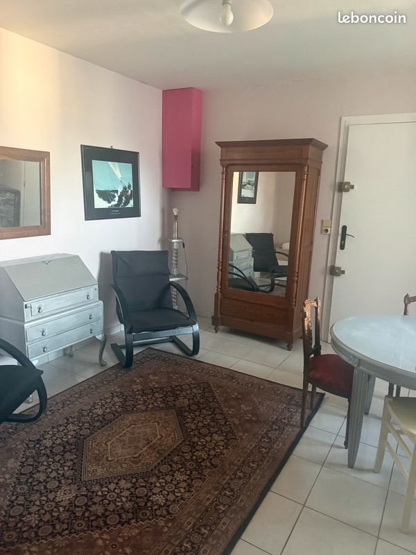 Appartement à louer, 26m², Saintes