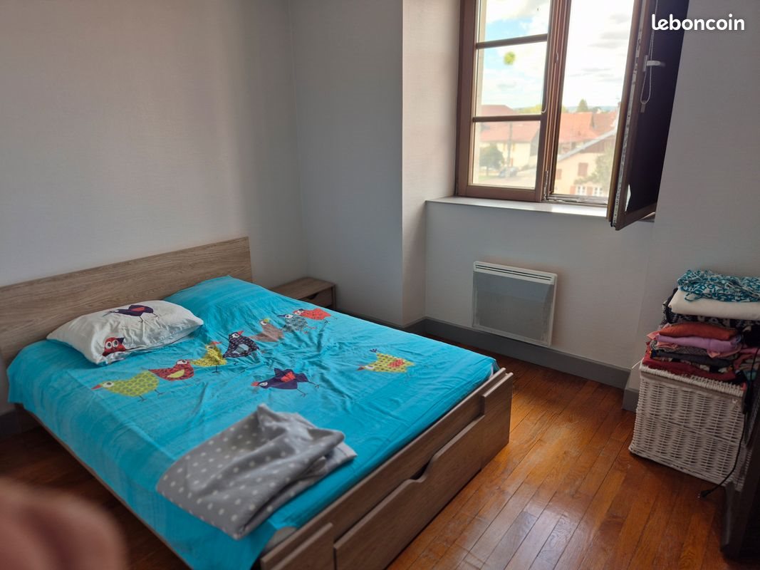 Appartement à louer, 60m², Evillers