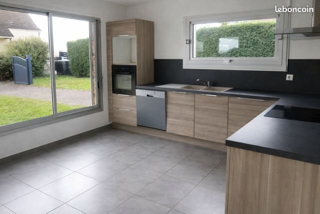 Maison à louer, 170m², Pont-de-Metz