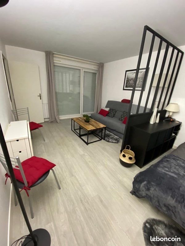 Appartement à louer, 29m², Cergy