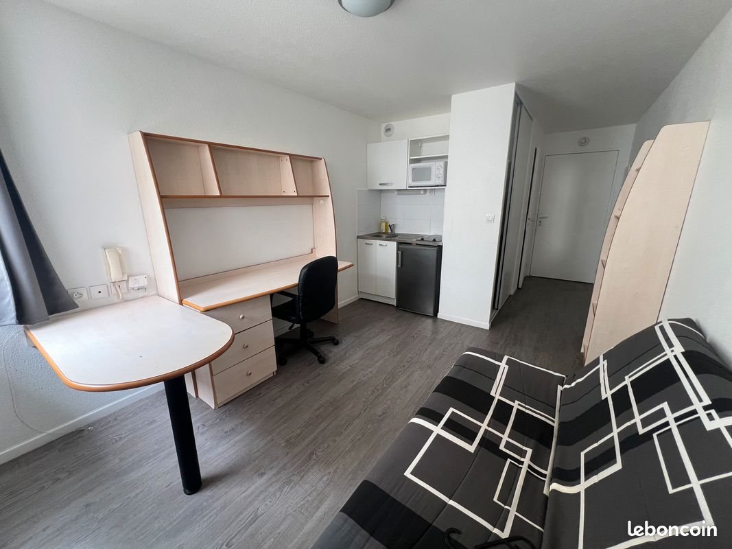 Appartement à louer, 19m², Courbevoie
