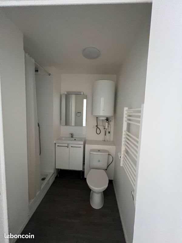 Appartement à louer, 19m², Courbevoie