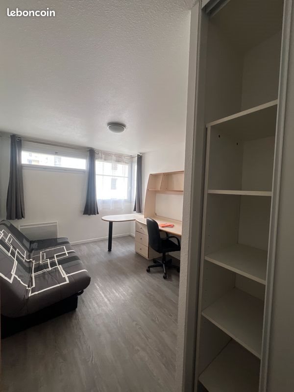 Appartement à louer, 19m², Courbevoie