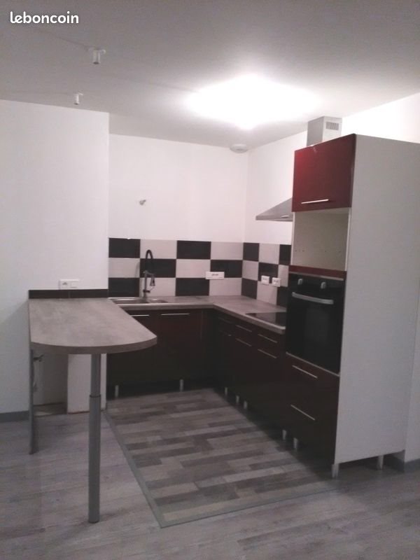 Appartement à louer, 85m², Nervieux