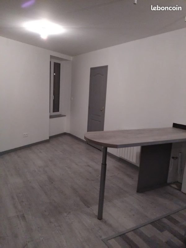 Appartement à louer, 85m², Nervieux